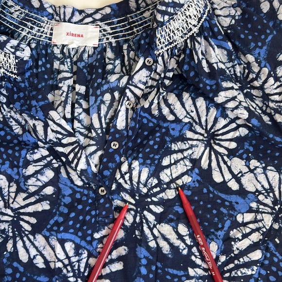 Xirena Sumer Water Floral Blue Top S - Picture 12 of 13